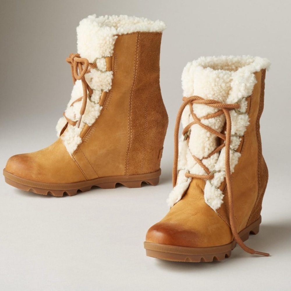 Joan of artic shearling boot